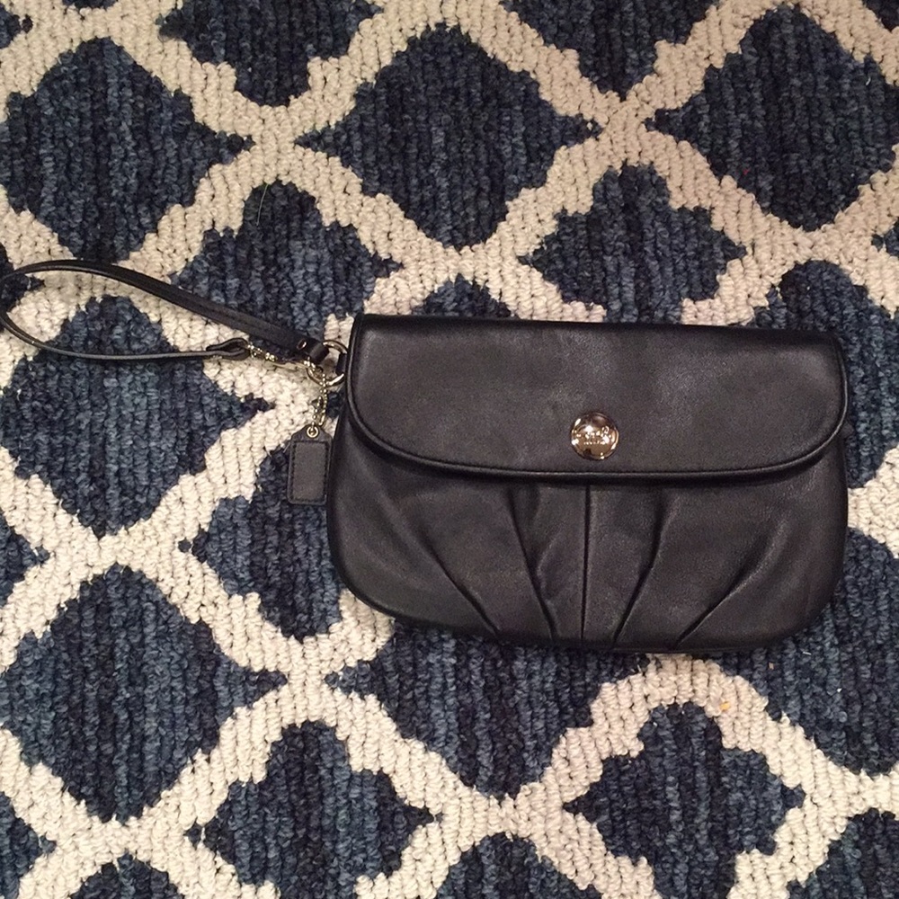Authentic Coach clutch